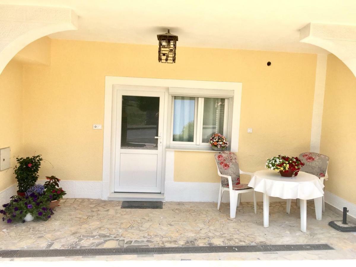 Apartment Lili Poreč Exterior foto